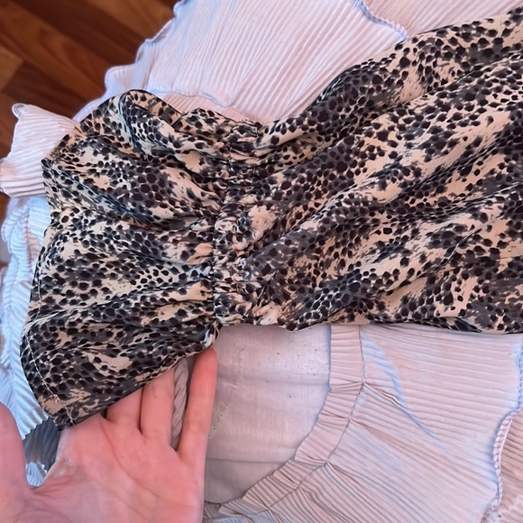 Backyard Roses Top - Picture 2 of 5